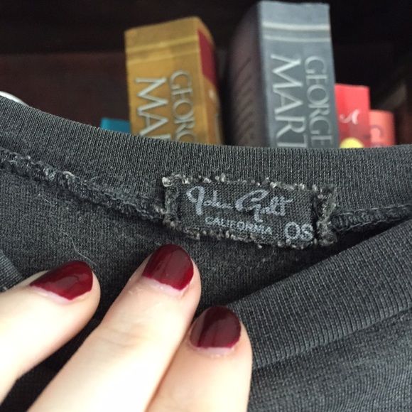 Brandy Melville Cropped elephant top - Picture 3 of 4