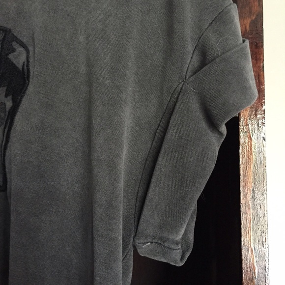 Brandy Melville Cropped elephant top - Picture 4 of 4