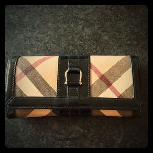 Used Burberry wallet