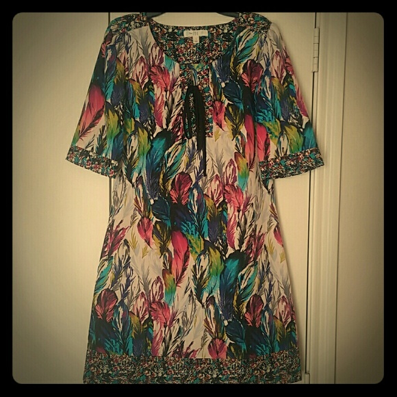 Feather Dress - Picture 1 of 2