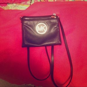 Michael kors cross body