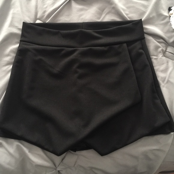 Skirt/shorts