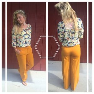 S-T-R-E-T-C-H METROStyle mustard yellow pants! 🌻