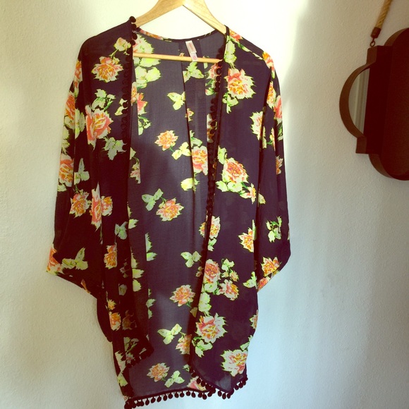 Florals pompom kimono