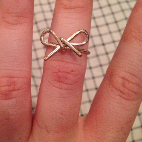 Bow Ring