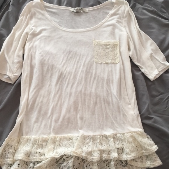 Quarter sleeve top