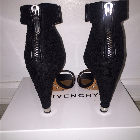 Givenchy macrame lace sandals - Picture 2 of 3