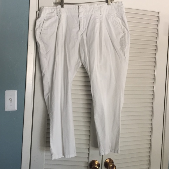 White Cotton Pant for Spring!