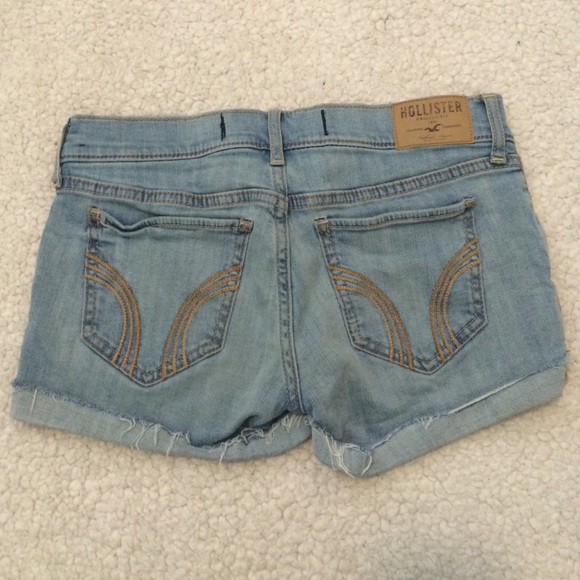Low Rise shorts - Picture 2 of 3