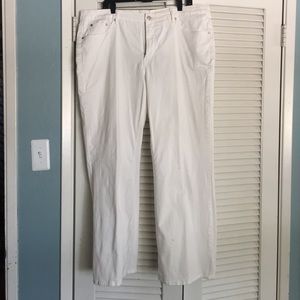 Crisp White Jeans for Spring!