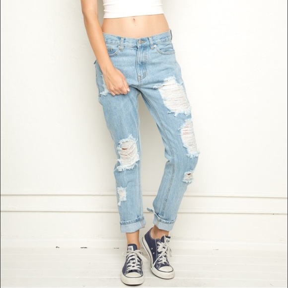 Brandy Melville boyfriend jeans