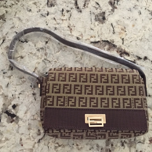 Small fendi purse never used