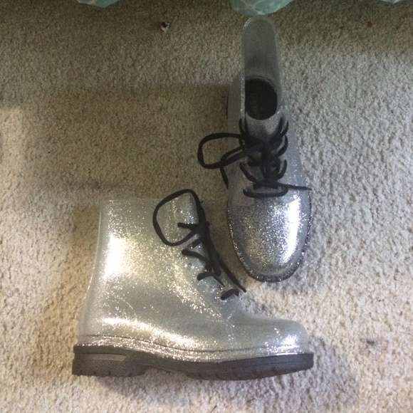 Imitation Doc Martins - Picture 2 of 2