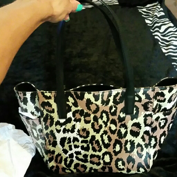 Authentuc NWT Diane Von Furstenberg Tote - Picture 3 of 4