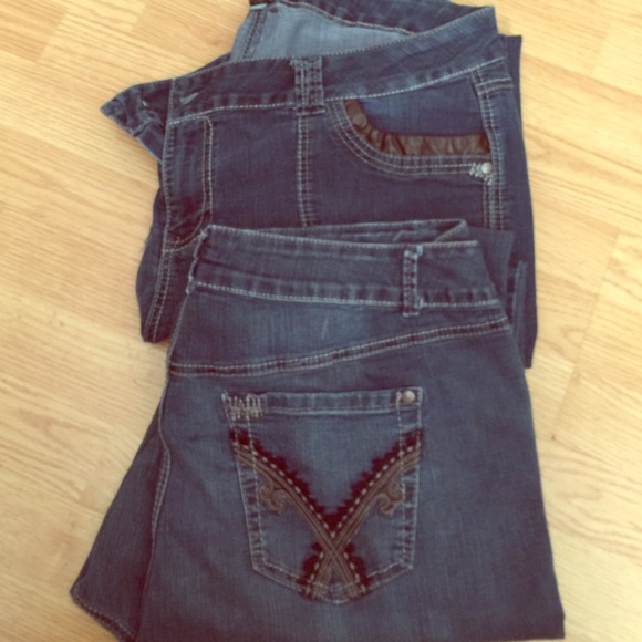 2 PAIR OF BLUE JEAN'S BUNDLED FOR @snhiney
