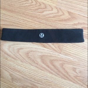 Black lululemon headband