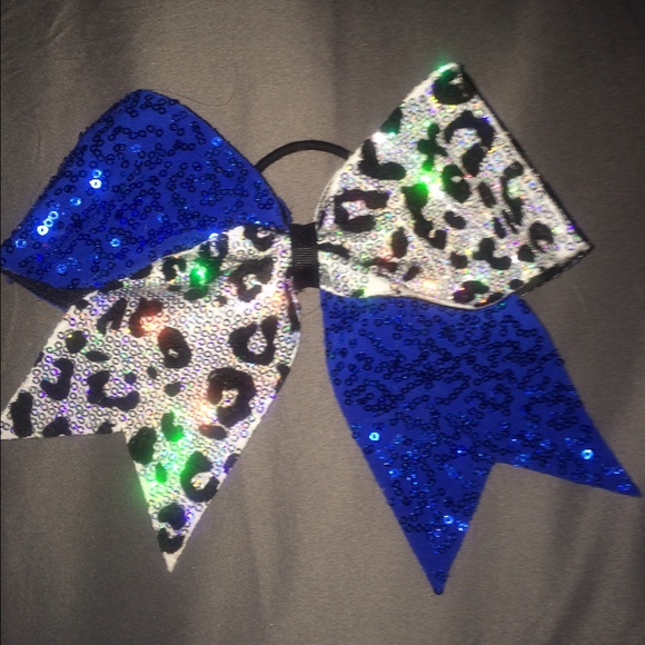 CHEER BOW