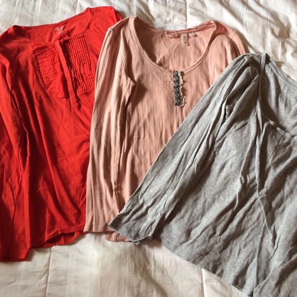 Moving in 1 week - bundle 3 long sleeve shirts