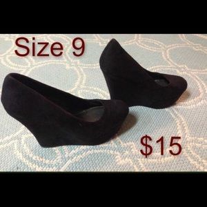 Black Wedges