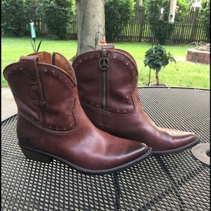 Women's Lucky Brand leather boots.