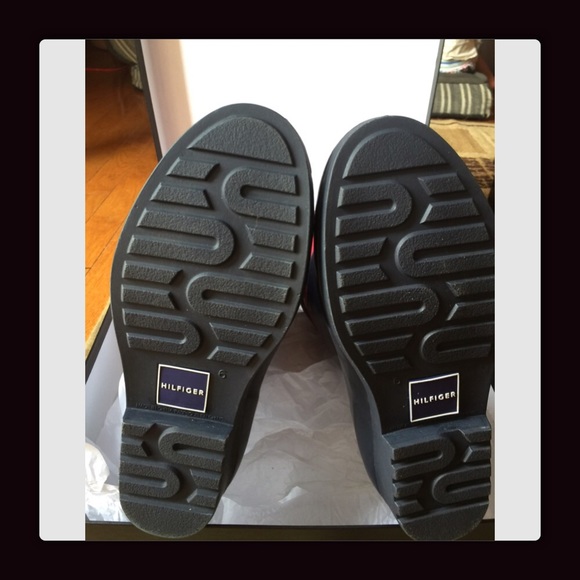 βSOLDβ πTommy Hilfiger Women's Rain Bootsπ - Picture 4 of 4