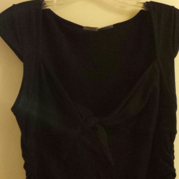 Adorable Black Top Tie Front. Great Boobie Shirt! - Picture 3 of 3