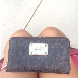 Small Michael Kors wallet