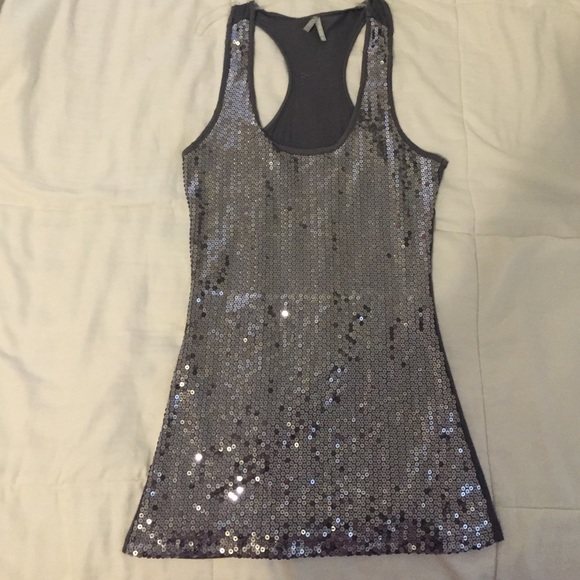 Grey tank top