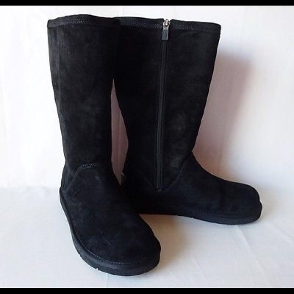 UGGs size 7 - Picture 4 of 4