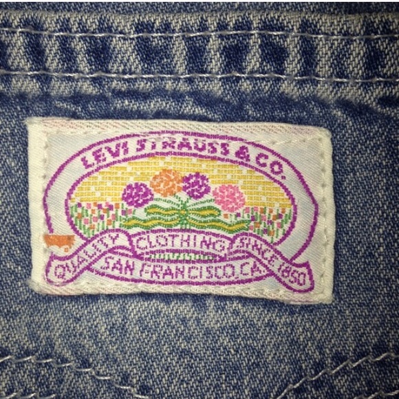 Vintage Levi shorts - Picture 4 of 4