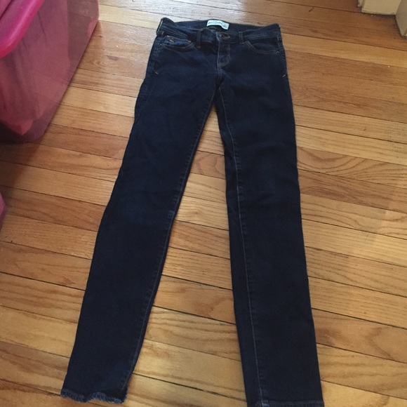 dark wash jeans - Picture 1 of 4