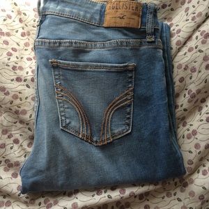 hollister medium wash jeans