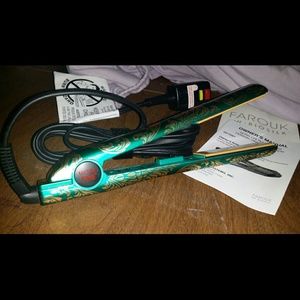 Received this as a gift, never used.