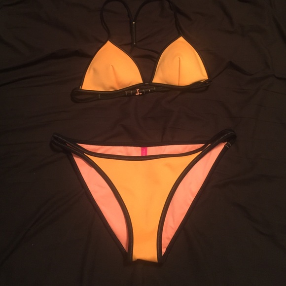 Bathing suit - Picture 1 of 4