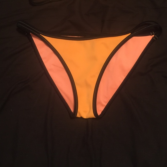 Bathing suit - Picture 2 of 4