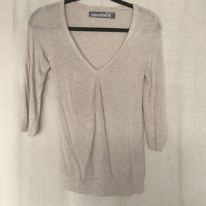 Lightweight 3/4 sleeve top