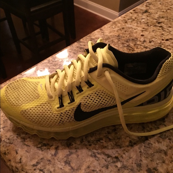 Nike Air Max youth size 6.5