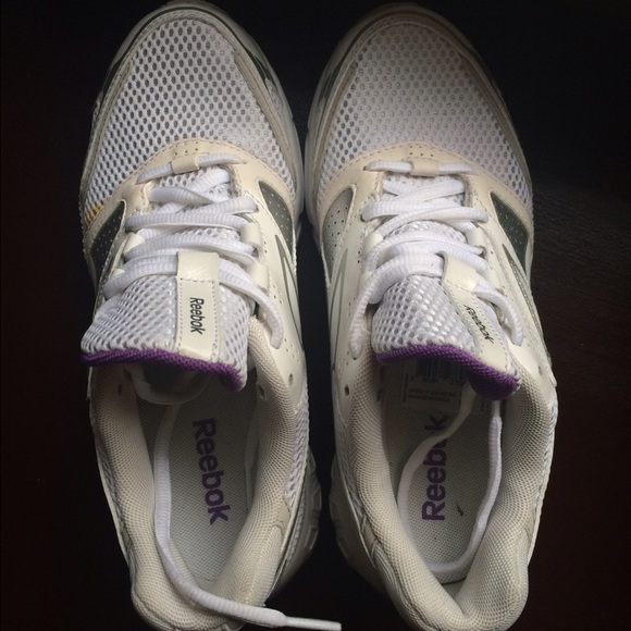Rebook tennis shoes