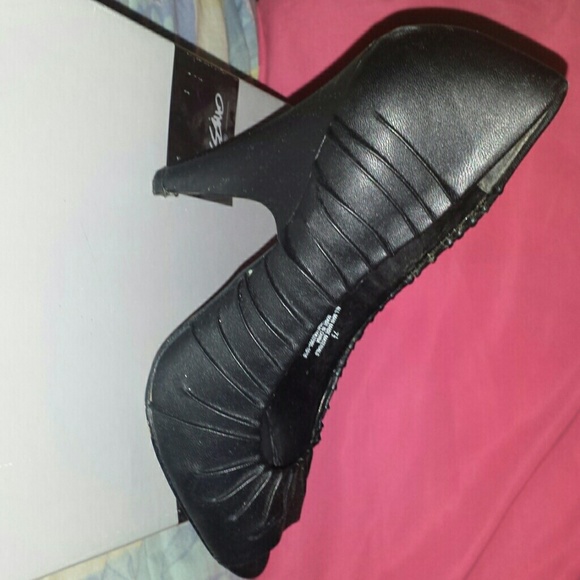 Heels ! - Picture 3 of 3