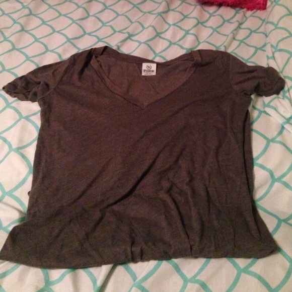 VA gray tee shirt