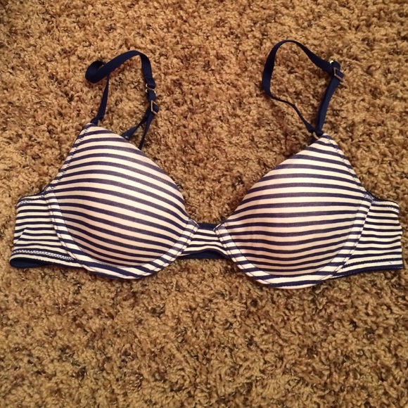 Victoria's Secret Pink T-Shirt Bra