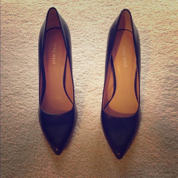 Nine West Chesnut colored Pumps- NBW!