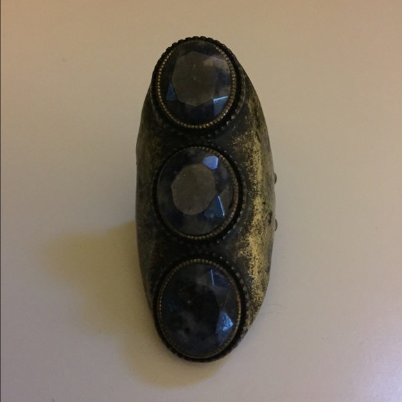 Three purple stone gold ring