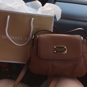 Michael kors  jet set small flap cross body