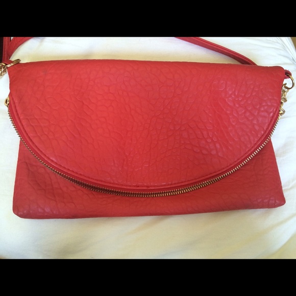 red handbag new look