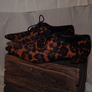 Fur pointed flat shoe