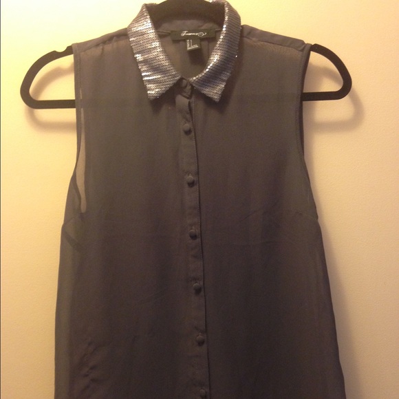 Collared button up bundle - Picture 3 of 4