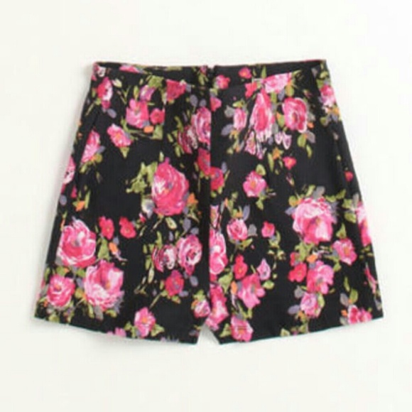 Kirra high rise floral mill shorts