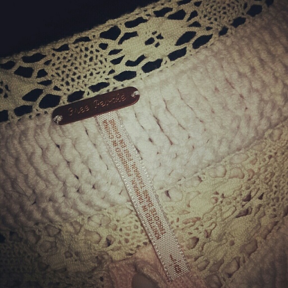 🚩SOLD!! FREE PEOPLE Vintage Crochet Top - Picture 3 of 3