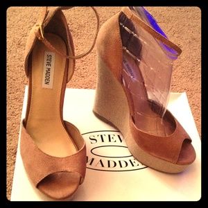 🔥Summer Ready!🔥Brand New! Steve Madden Wedges8.5